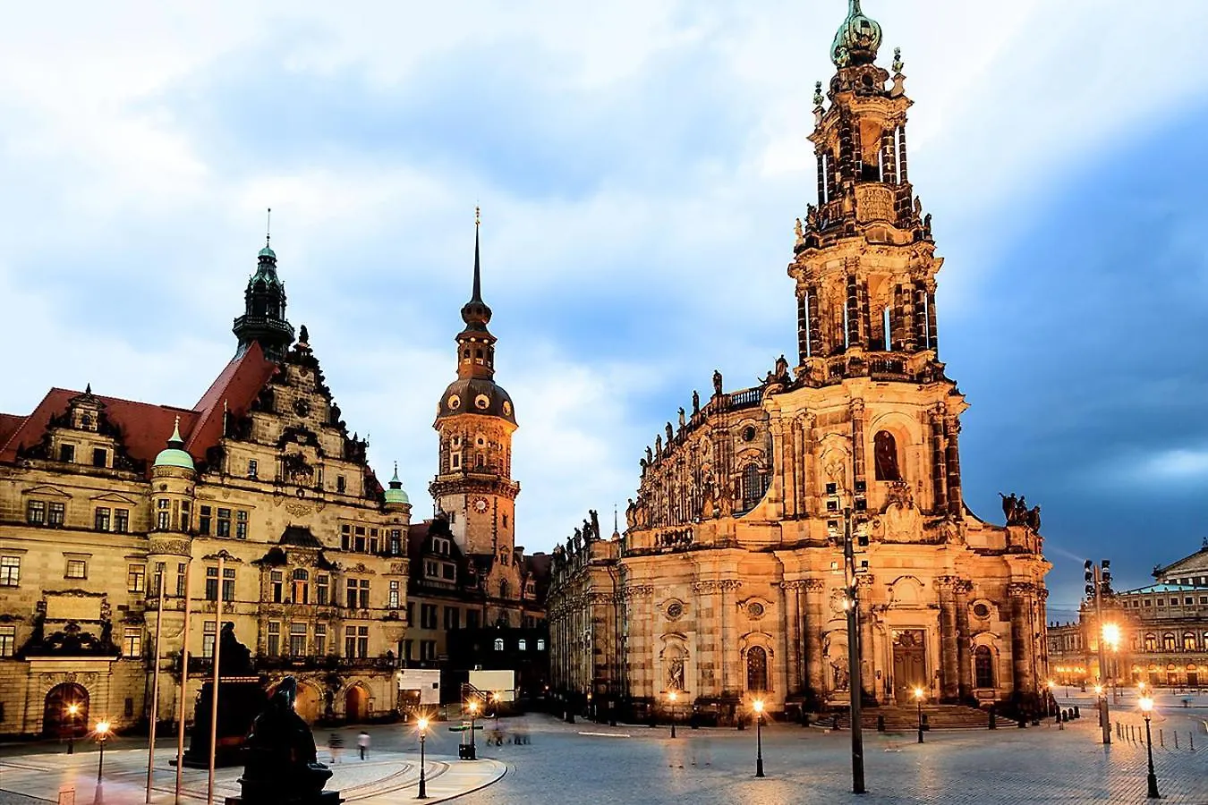 Ankommen Und Wohlfuehlen! 124 Qm In Altstadt-Naehe Dresden 0*,  Germany